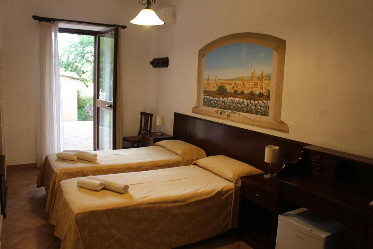 Agriturismo Tenuta Margitello 科米索 外观 照片