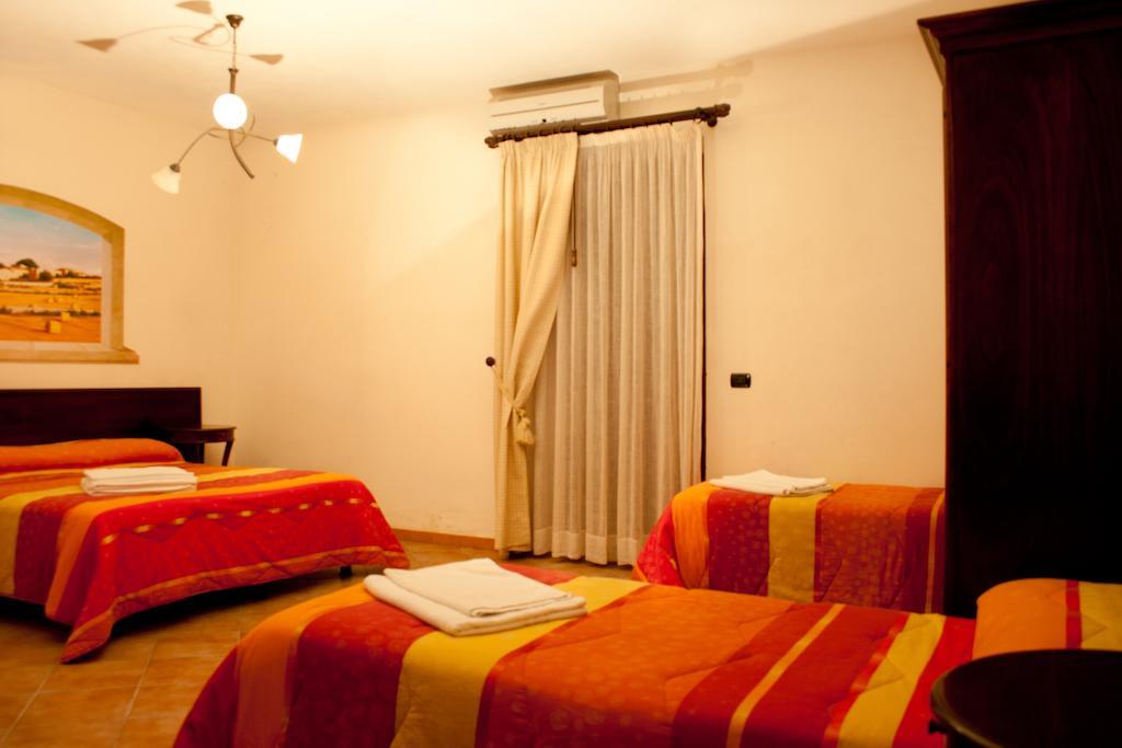 Agriturismo Tenuta Margitello 科米索 客房 照片