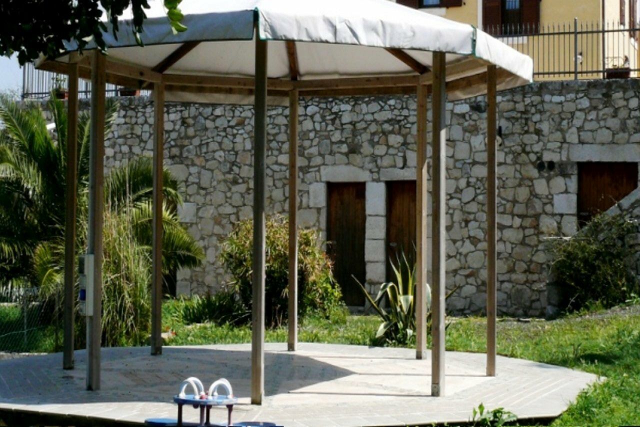 Agriturismo Tenuta Margitello 科米索 外观 照片